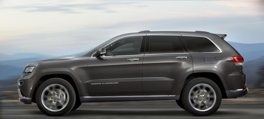  Jeep Grand Cherokee Summit 2013 года  (фото 25 из 27)